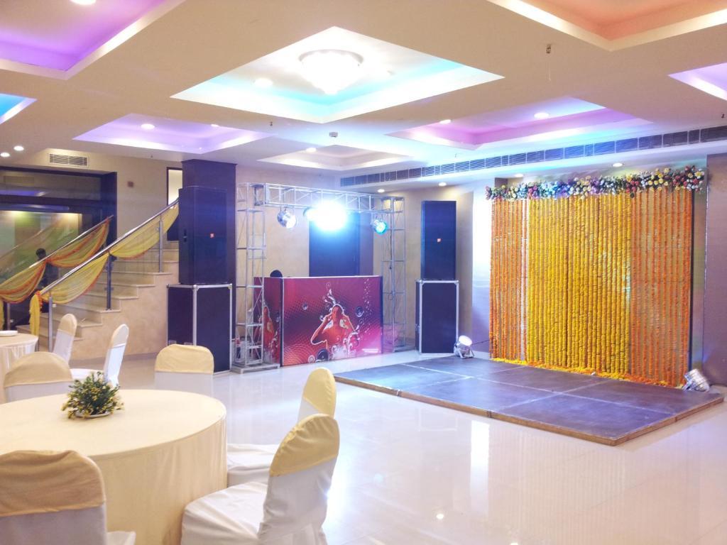 Oyo 1227 Hotel Rousha Inn ガーズィヤーバード エクステリア 写真